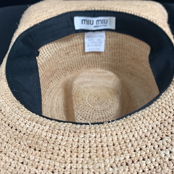 Miu Miu Straw Hat with Red Rope Detail - Picture 4 of 5